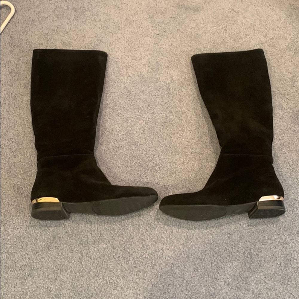 Valdini black suede flat boots. Size 6.5.